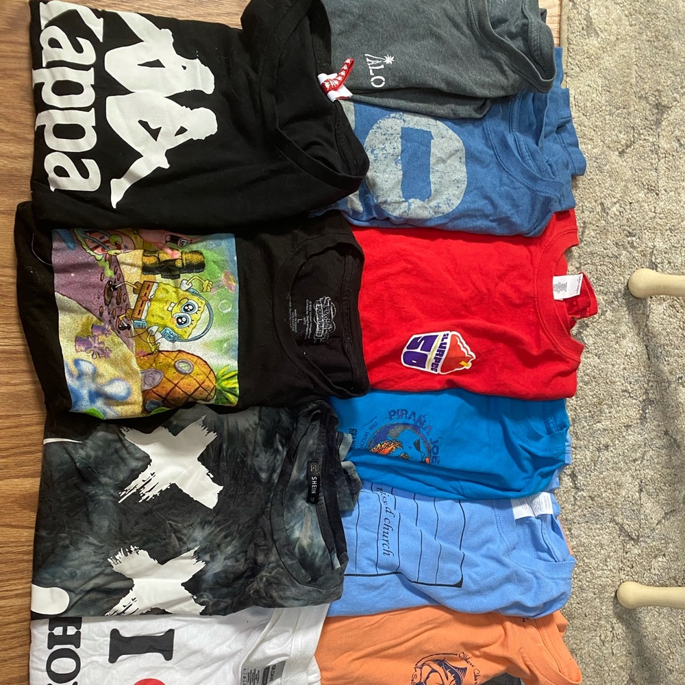 Size large tshirt lot